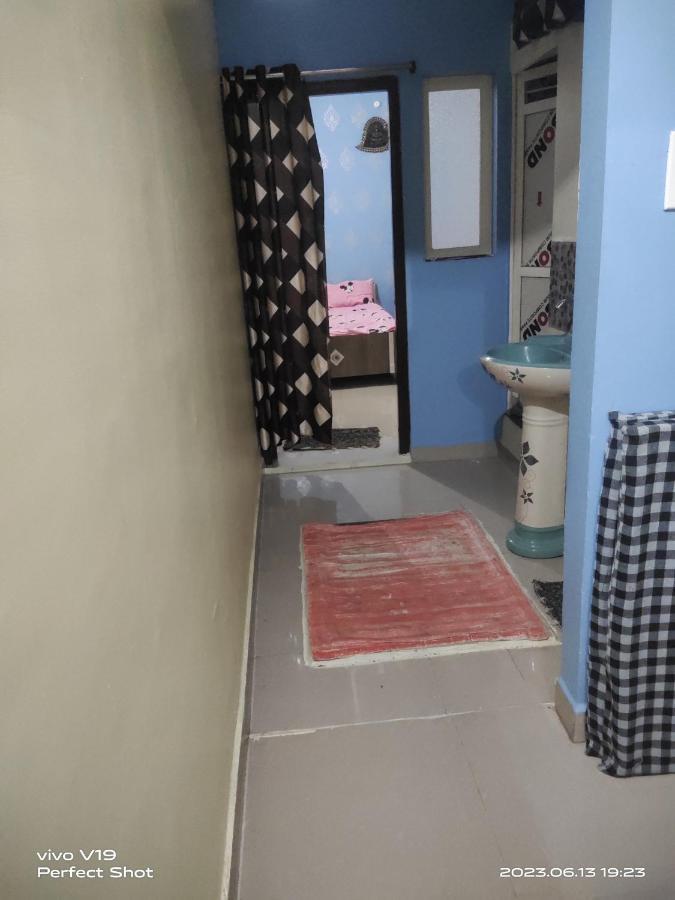 Yashu Guest House اوجاين المظهر الخارجي الصورة